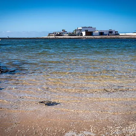 بيت للعطل Beachfront Two Bedrooms House Casa Toral