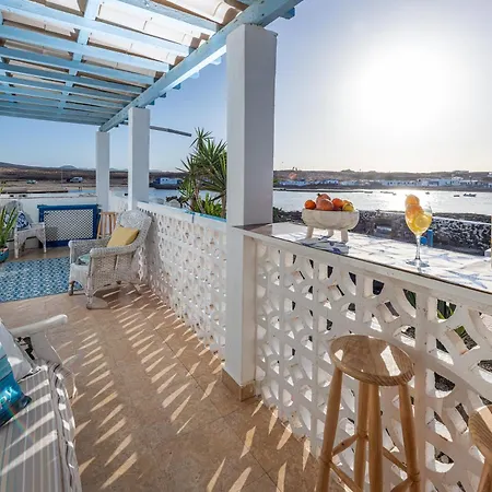 بيت للعطل Beachfront Two Bedrooms House Casa Toral