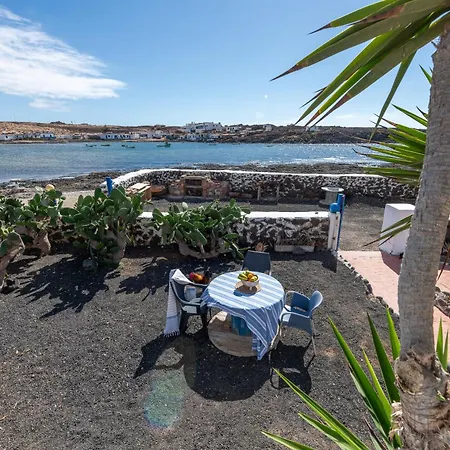 Beachfront Two Bedrooms House Casa Toral Majanicho