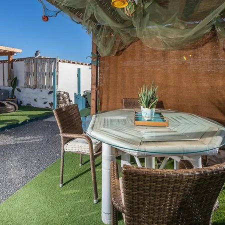 Σπίτι διακοπών Beachfront Two Bedrooms House Casa Toral