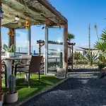 Beachfront Two Bedrooms House Casa Toral 펜션
