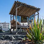 펜션 Beachfront Two Bedrooms House Casa Toral *