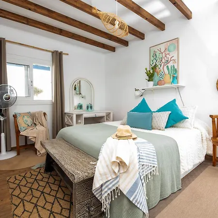 펜션 Beachfront Two Bedrooms House Casa Toral *